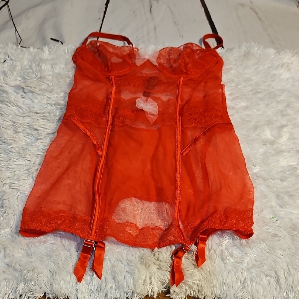 Victoria's Secret Fiery‎ Red Lace Bustier